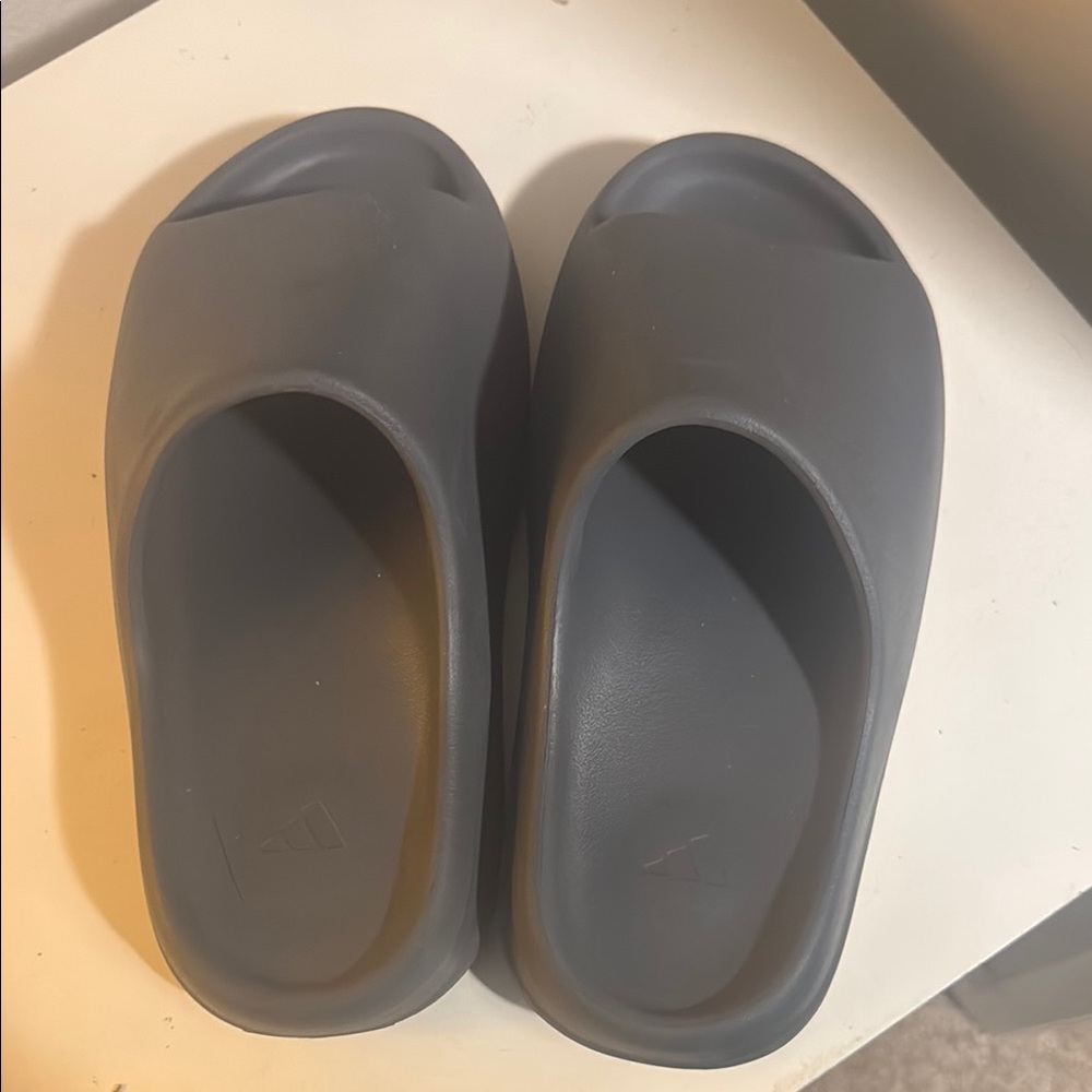 Yeezy Dark Gray Slide Sandals
